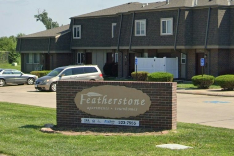 Council Bluffs Woman, 21, Shot After Argument Inside Featherstone Apartment
