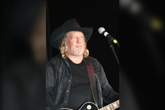 Country Icon John Anderson Dies At 71, Two Years After Hall Of Fame Induction