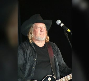 Country Icon John Anderson Dies At 71, Two Years After Hall Of Fame Induction