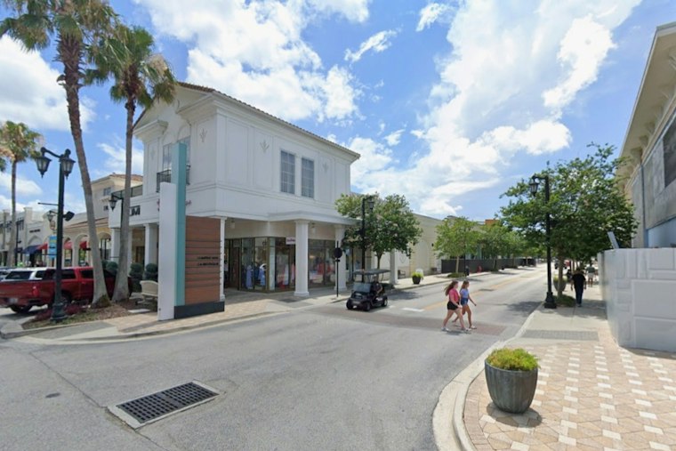 Crate & Barrel Eyes St. Johns Town Center Spot Where Pinstripes Went Bust
