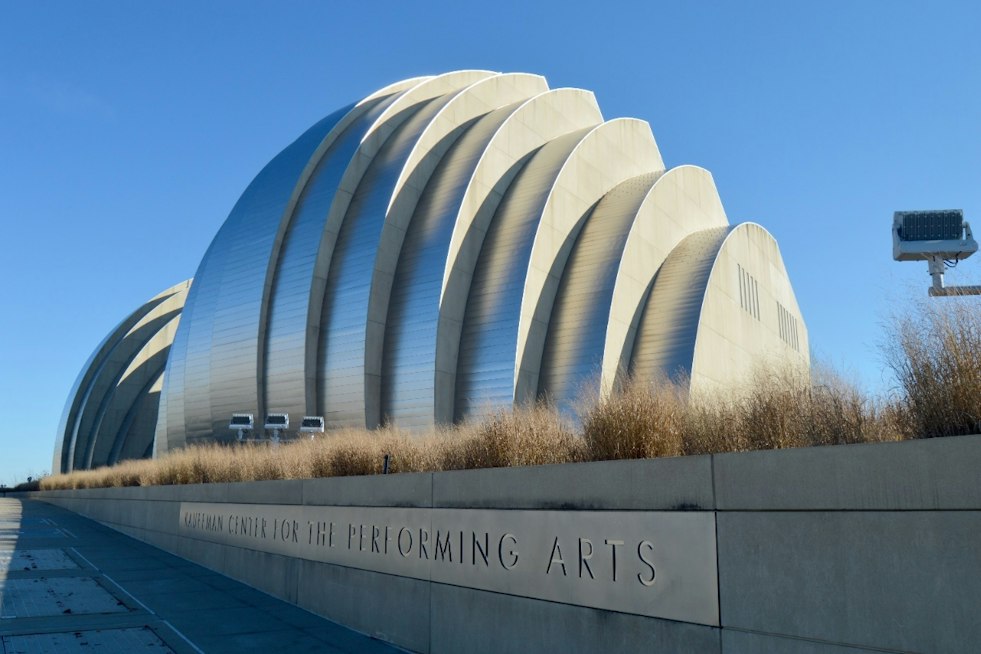 Crossroads Skyline Set to Jump as Encore Plans 29-Story Tower Near Kauffman Center