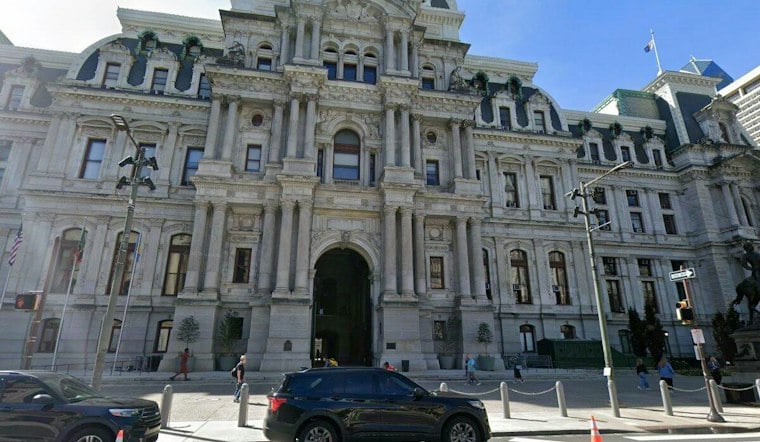 Crowd of a Dozen Beats Suspect Who Stabbed Two Men Outside Philly City Hall