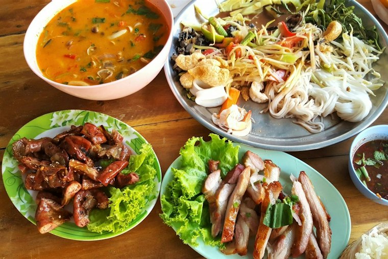 Cult NYC Thai Spot Fish Cheeks Brings Coconut Crab Curry to Wynwood