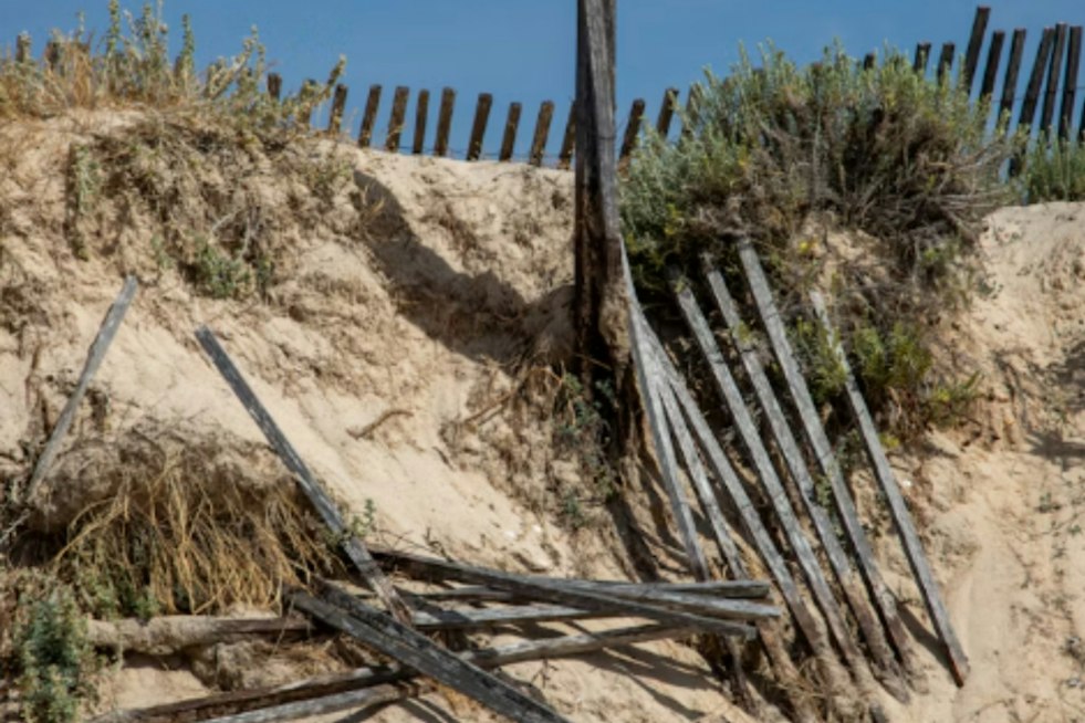 Currituck County Dunes Battered by Nor’easter, Owners Face Permit Maze