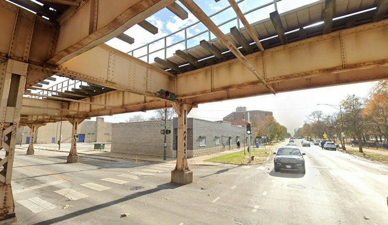 Cyclist, 33, Killed Under Green Line Tracks at Lake and Homan on West Side