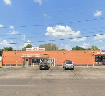 Dallas Police Hunt 3 Men After Gunfire Nearly Hits 1-Year-Old at Store