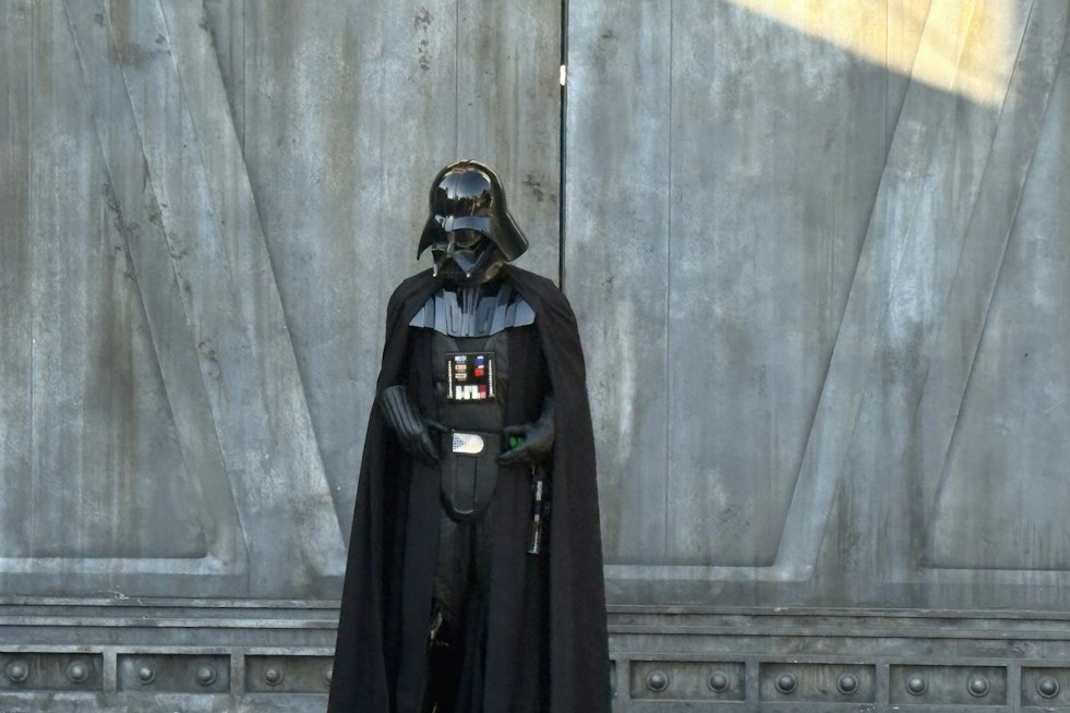 Darth Vader's 'I Am Your Father' Lightsaber Hits Auction Block for $1M-Plus