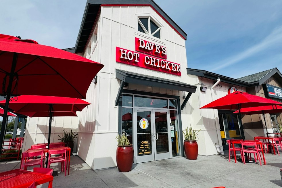 Dave's Hot Chicken Lands First Manatee County Spot in Bradenton's SeaFlower Hub
