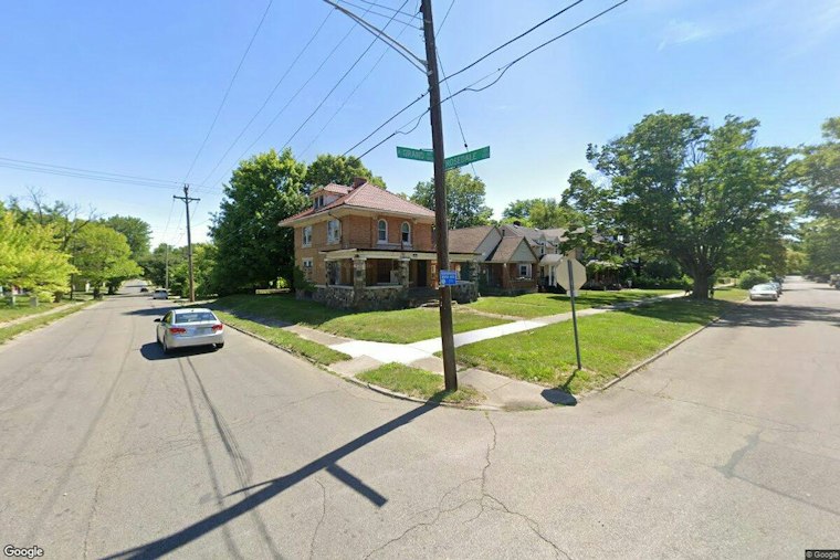 Dayton Police Chase Ends in Cruiser Rammings After Rosedale Drive Robbery Injures Several