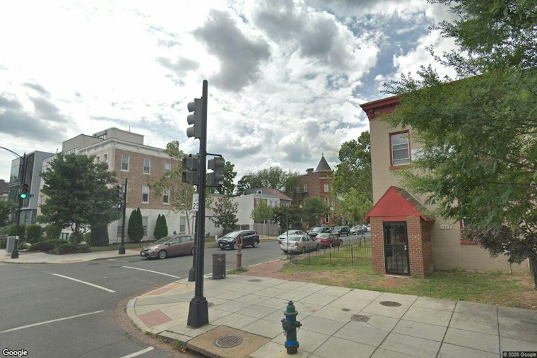 DC Police Hunt Mail Thief Caught on Camera Inside NW Apartment Building