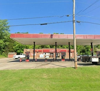 De Soto Police Hunt Armed Robber After Casey's Gunpoint Carjacking
