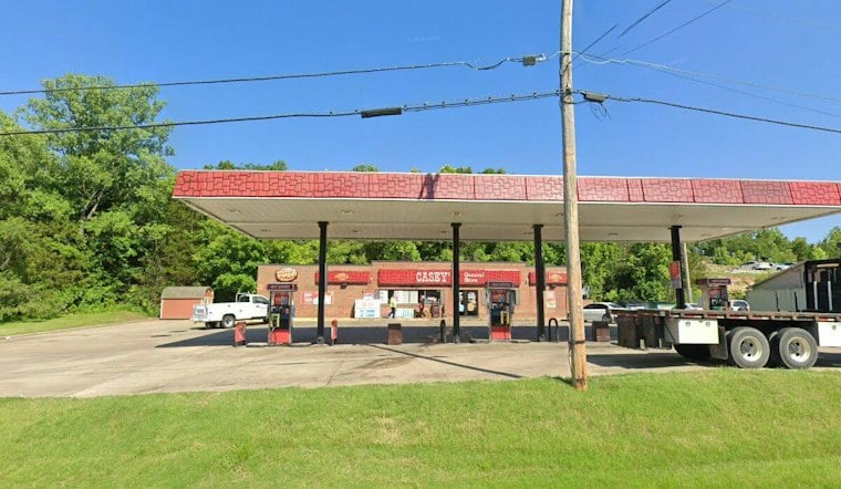 De Soto Police Hunt Armed Robber After Casey's Gunpoint Carjacking