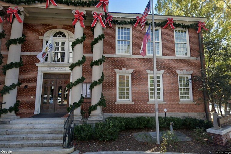 Decatur Commissioners Approve 10-Minute Neighborhood Plan Despite Weak Turnout