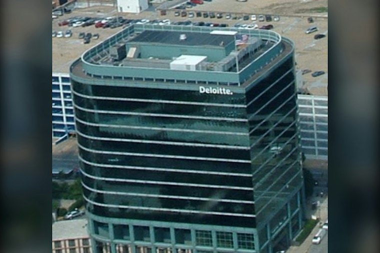 Deloitte Re-Ups at Downtown St. Louis Tower as Owner Finishes Amenity Overhaul