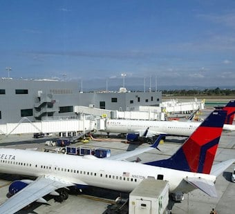 Delta A350 Clips Air Canada 777 on LAX Tarmac, 290 Aboard Unhurt
