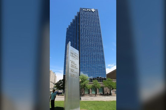 Denver Tower Hands Artist Jenny West a Studio in Its Lobby for Six Months