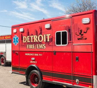 Detroit Neighbors' Quick CPR Saves Man, 41, Who Collapsed in His Front Yard
