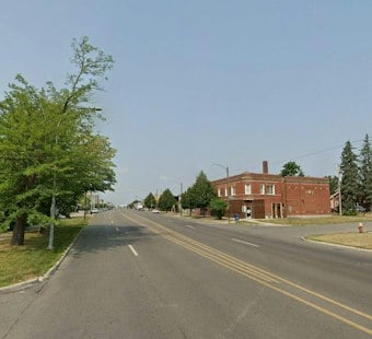 Detroit Police Hunt Armed Suspect After Fatal Mack Avenue Shooting