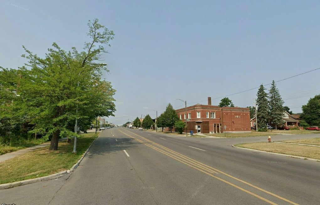 Detroit Police Hunt Armed Suspect After Fatal Mack Avenue Shooting