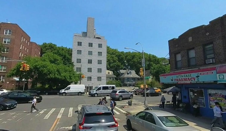 Ditmas Avenue Residents Detain Man Accused of Exposing Himself to Girl, Offering $50K