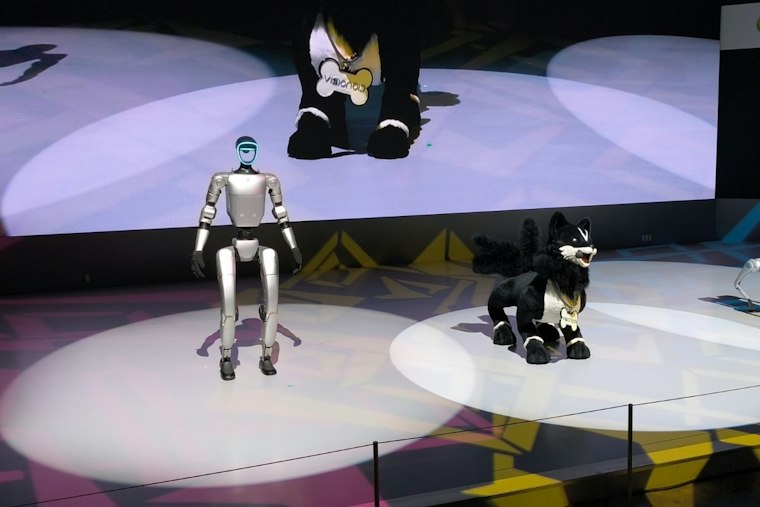 Dogpatch Startup Paid San Franciscans $20 an Hour to Walk Robot Dogs