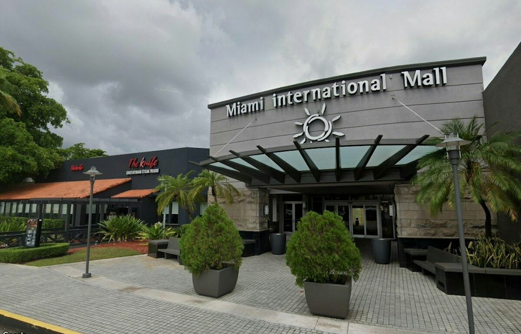 Doral Mall Theft Suspect Leads Chase Along Mall Road Before Ramming Police SUV