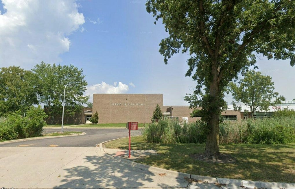Downriver Coach Suspended Over Texts With Girl He Coached for About Eight Years