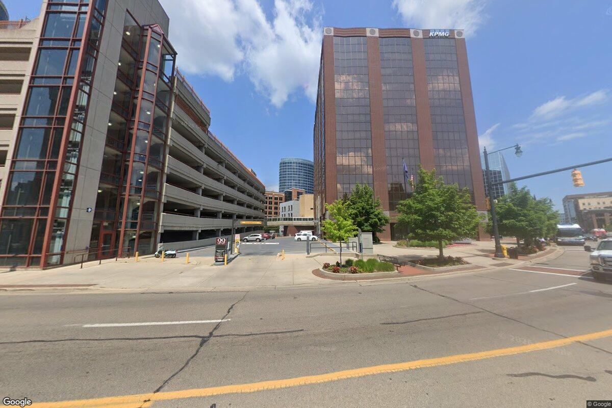 hoodline.com - Ian Ostrander - Downtown Grand Rapids Panera Bread to Close Oct. 20