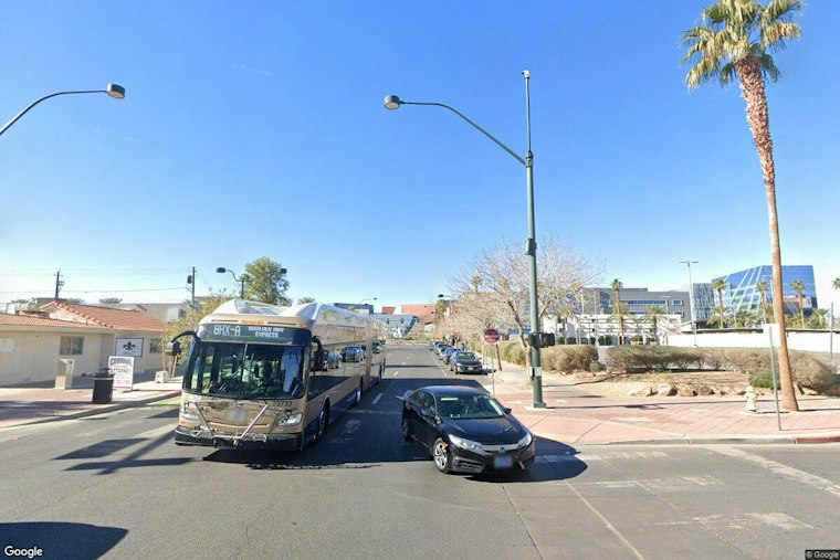 Downtown Las Vegas Shooting Report Shuts Bonneville Avenue, Man Detained