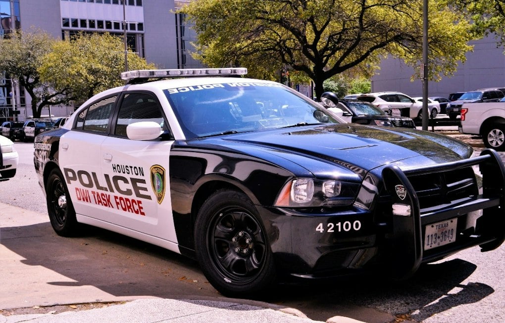 Driver, 31, Killed After Honda Hits Pole on Bissonnet Street