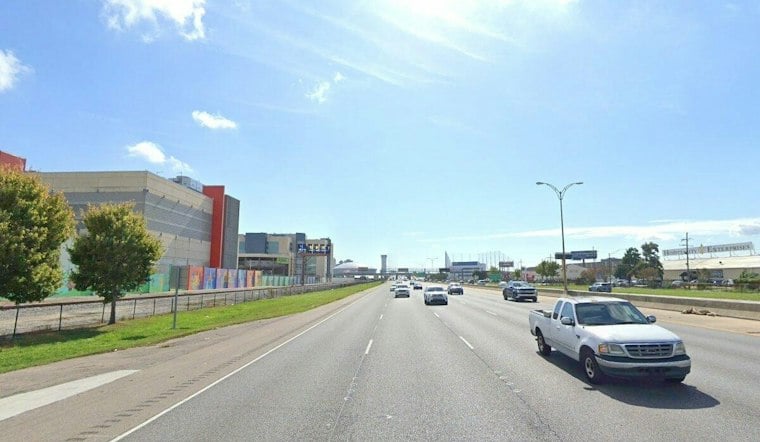 Driver Dies After Crashing Into 18-Wheeler on Pontchartrain Expressway