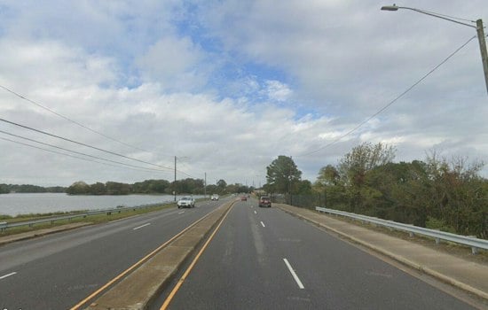 Driver Flees on Foot After Head-On Crash Injures Three on Norfolk's Shore Drive