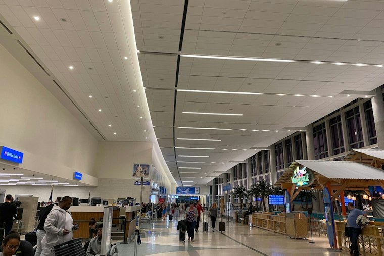 Drunk Flier Tells Border Officer ‘I Got Bombs’ at Fort Lauderdale Airport