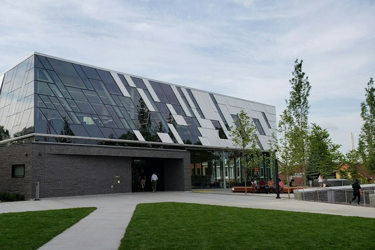Dublin Library's New Veterans Nook Turns Student Letters Into Acts of Service