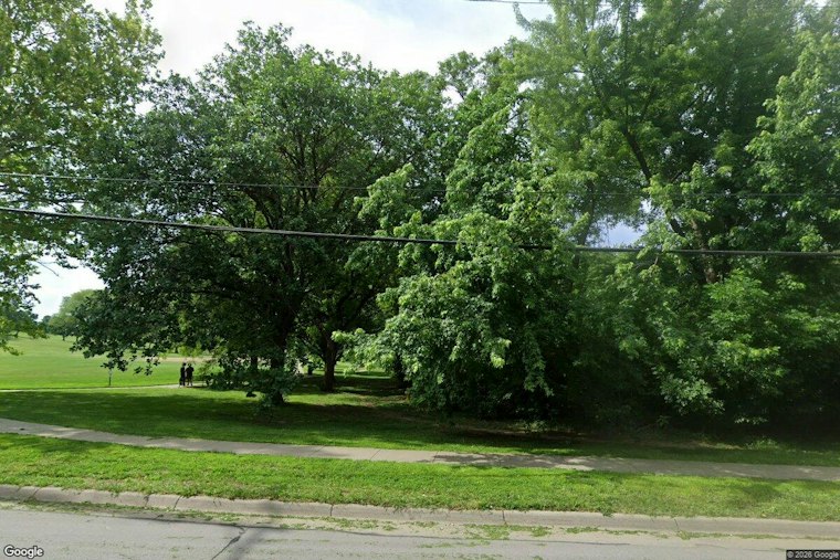 Dundee Neighbor Pushes Ramp Plan to Fix Memorial Park's Steep West Staircase