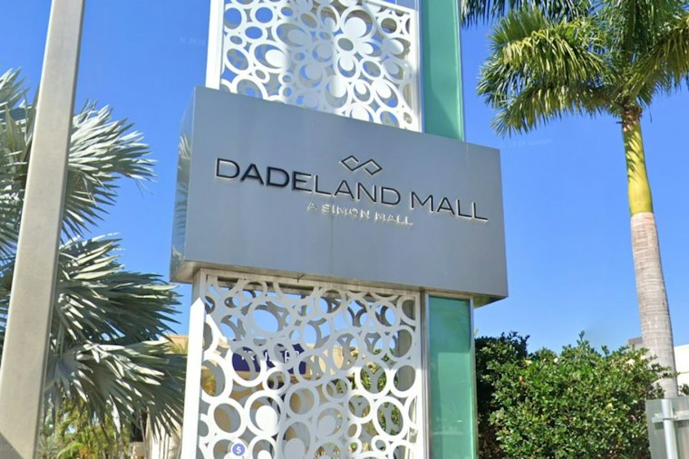 Earls Kitchen + Bar Reopens at Dadeland Mall With New Look, Fall Menu