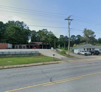 Easley Store Owner Holds Drunk Burglary Suspect at Gunpoint, Deputies Say