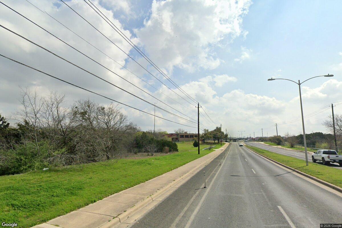 East Austin Bicyclist Dies After Thursday Night Crash on Loyola Lane