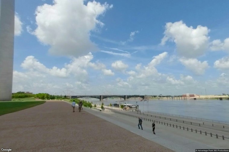 East St. Louis Casino Winner Followed Across Eads Bridge in Attempted Robbery
