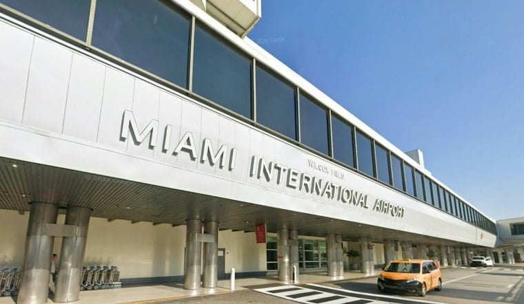 Eight Hurt as Turbulence Forces Avianca Flight From Medellín to Divert to Miami