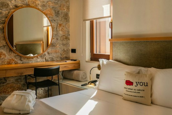Eight-Room Hotel Reynard Opens Above New Troutdale Tavern Nov. 3