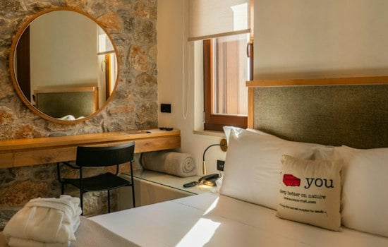 Eight-Room Hotel Reynard Opens Above New Troutdale Tavern Nov. 3