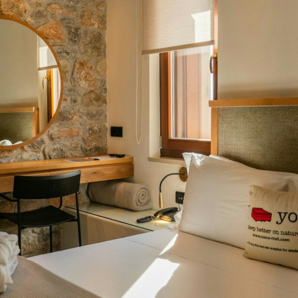 Eight-Room Hotel Reynard Opens Above New Troutdale Tavern Nov. 3