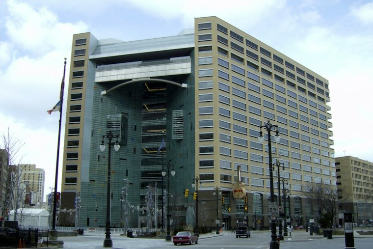 Einstein Bros. Bagels Lands First Downtown Detroit Shop Inside One Campus Martius
