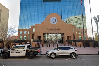 El Paso Sets First-Day In-Person Early Voting Record Amid 22,000-Ballot Turnout