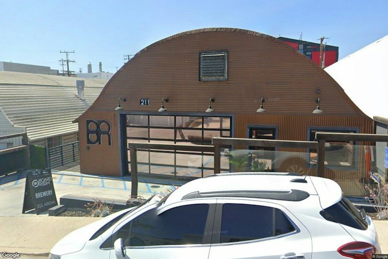 El Segundo Comedy Fans Pay Blind, Land in a WWII-Style Quonset Hut for Secret Set