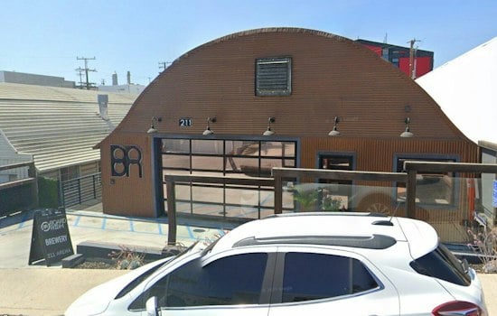 El Segundo Comedy Fans Pay Blind, Land in a WWII-Style Quonset Hut for Secret Set