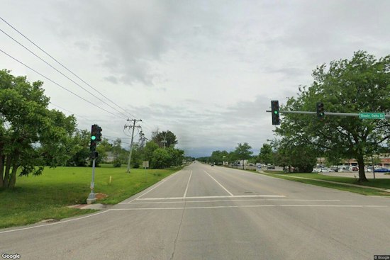 Elgin Panel Opposes 7 Brew Drive-Thru as Shady Oaks Neighbors Raise Traffic Concerns