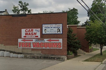 Elgin Salon Wins Council Fight to Add Bar, Six Gambling Machines