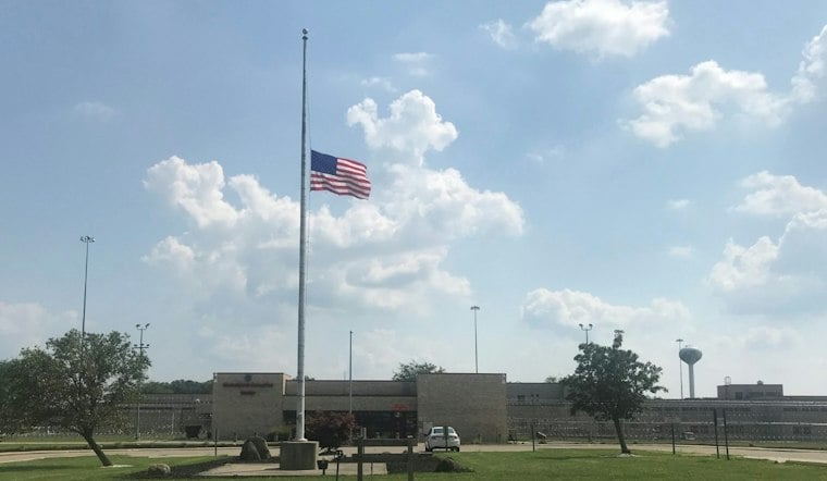Ex-Scioto Commissioner Bryan Davis Reports to Ohio Prison in Kickback Case
